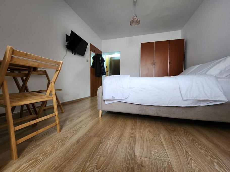 Andi'S Place-Comfy Studio-City Center Tirana Exterior photo